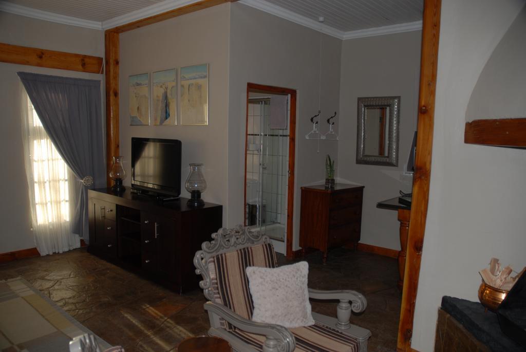Moonlight Manor Hotel Victoria West ภายนอก รูปภาพ