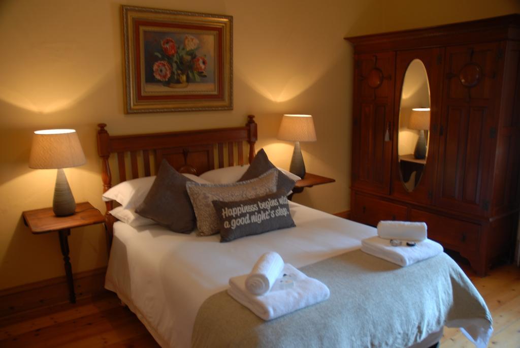 Moonlight Manor Hotel Victoria West ภายนอก รูปภาพ